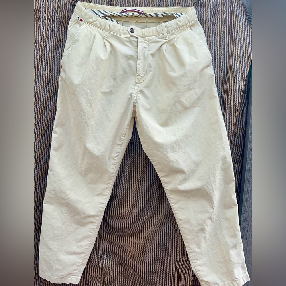 Tommy Hilfiger men's pleated chino pants 33x30